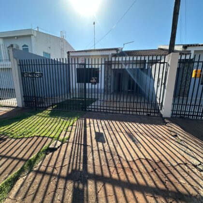 Locação - Residência - Rua Dr Rubens Sartori 431 A (esquerda) - Jd. Albuquerque