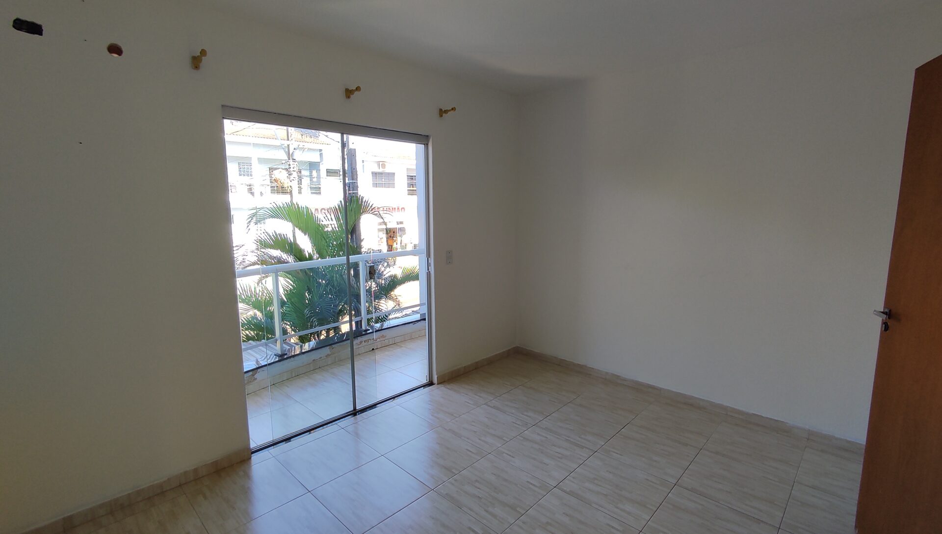 Quarto da frente com sacada