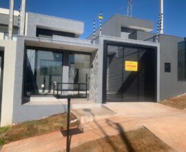 Venda - Residência - Rua Carlos Hackner 197 (esquerda) - Jd. Flor de Lis