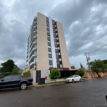 Venda - Apartamento - Rua Guarapuava 594 - apto 12 - Ed. Solaris - Centro