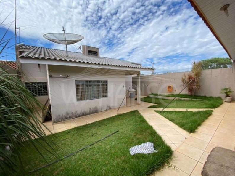 Edícula vista para casa