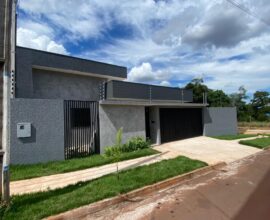 Venda - Residência - Rua Veronica Boiko Esquina Rua Mogno - Jd Flora