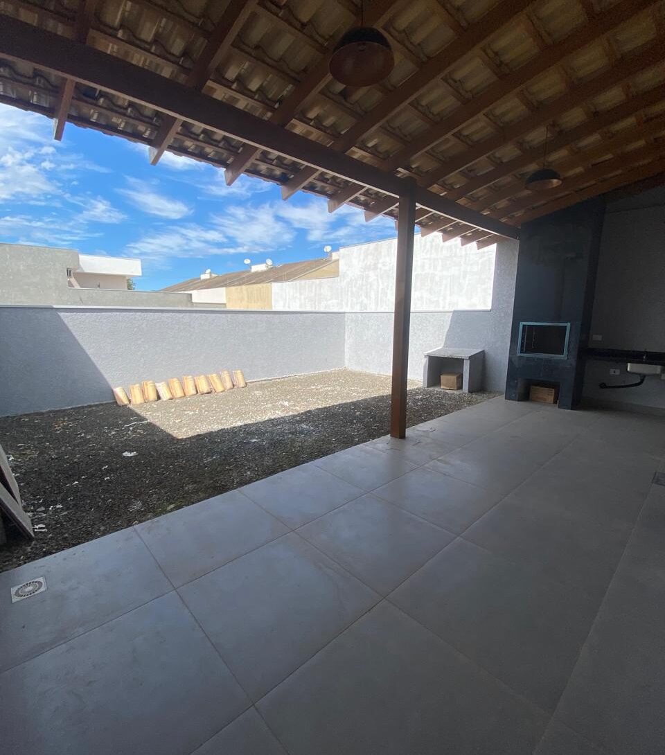 Espaço avarandado aberto