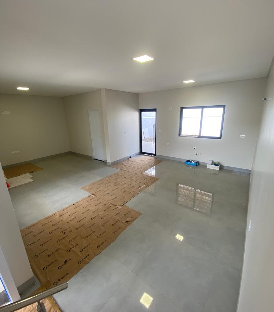 Sala, sala de jantar e cozinha integrada