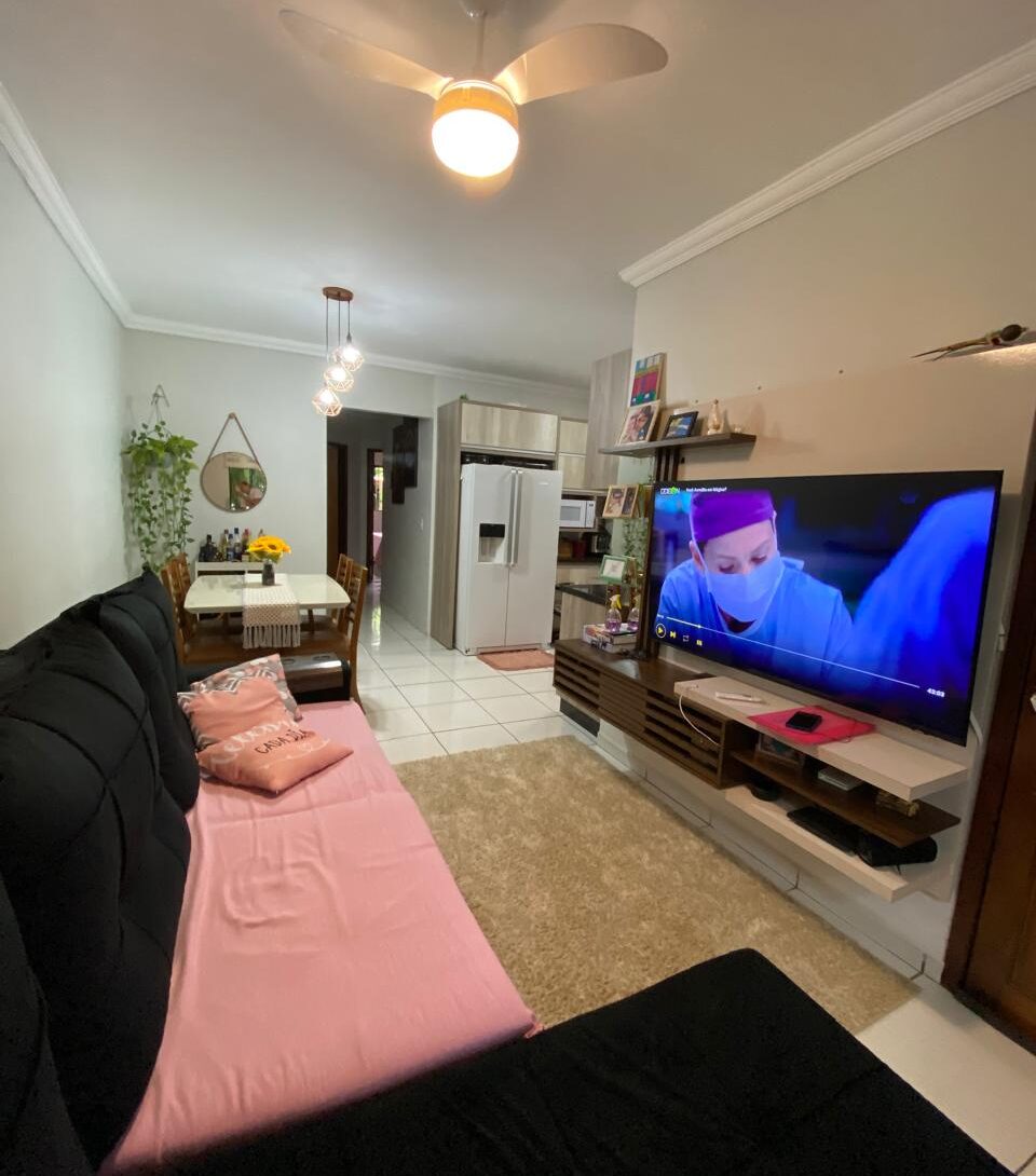 Sala TV com vista sala de jantar