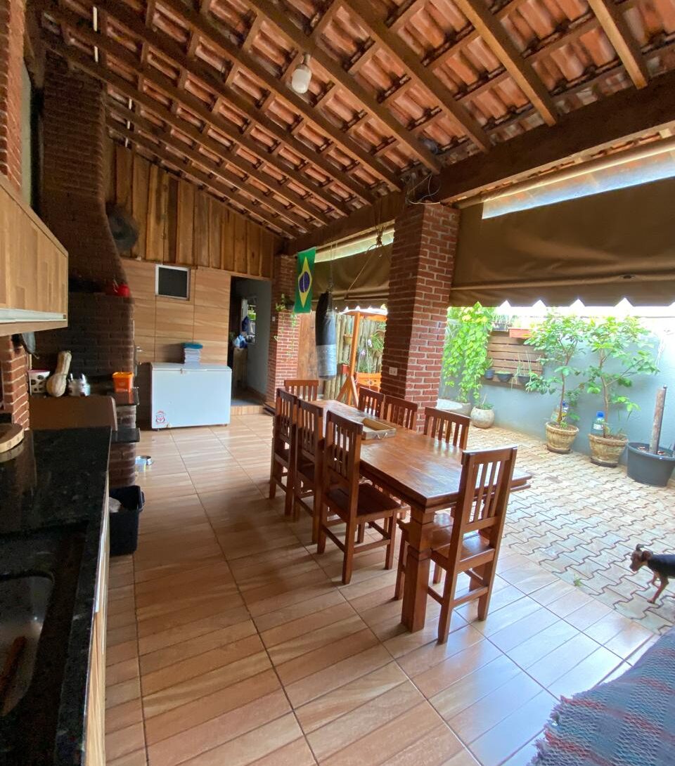 Espaço de churrasco avarandado