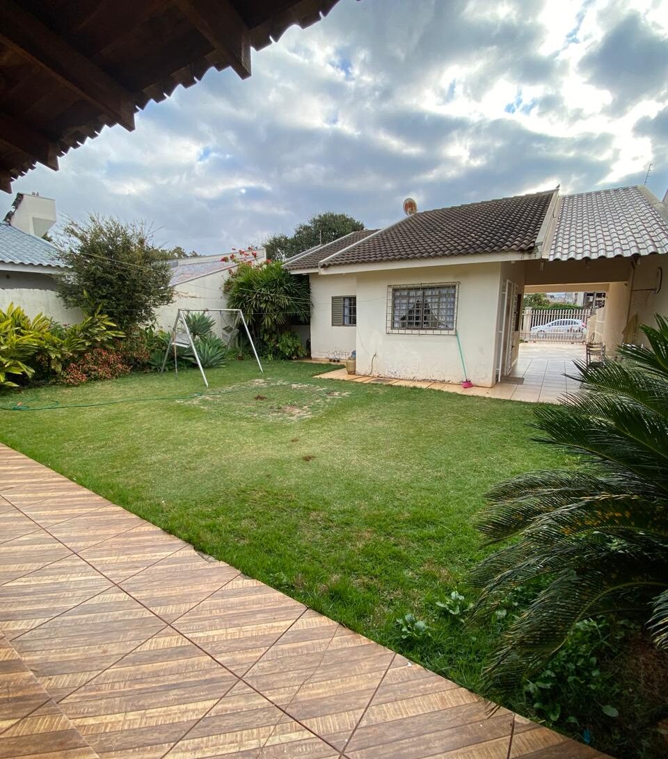 Edícula vista pra casa