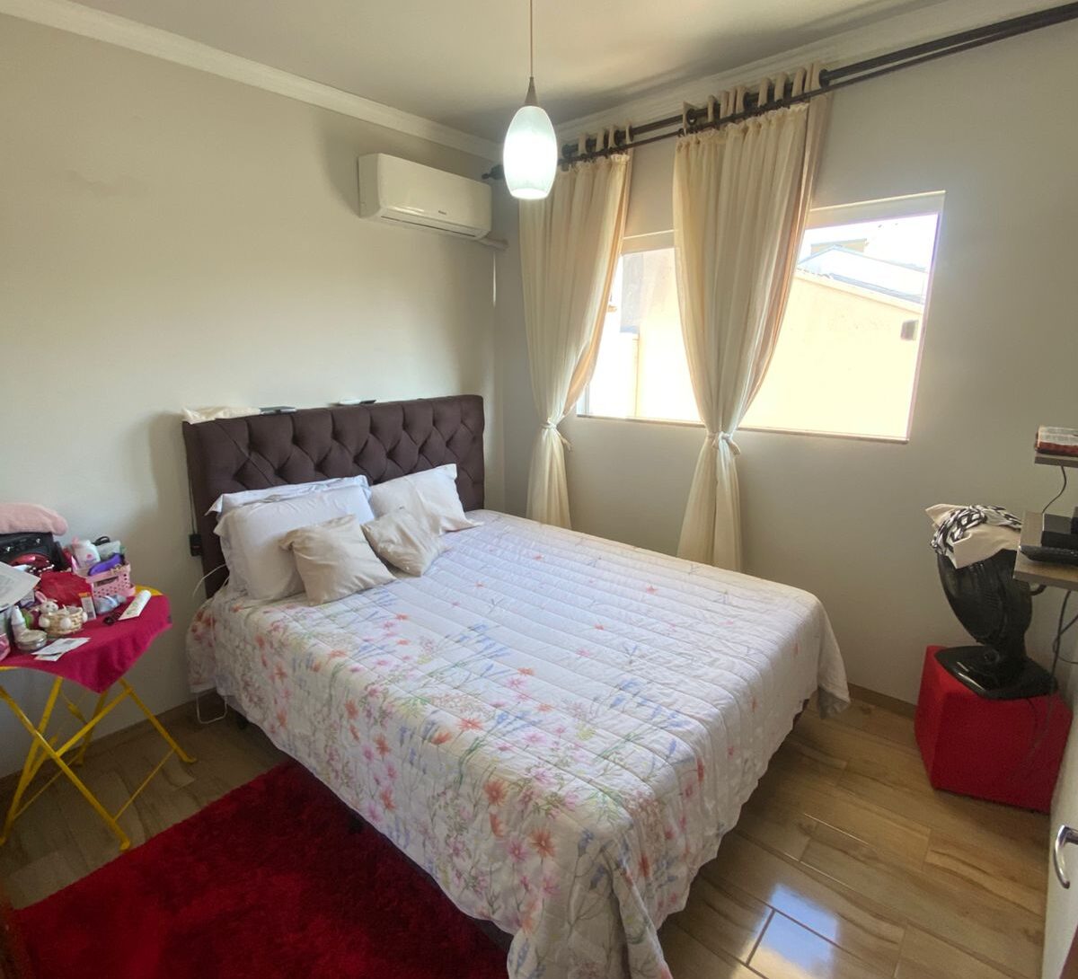 Quarto com closet