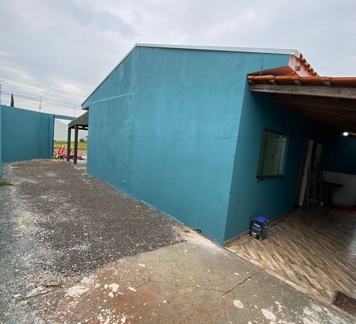 Sobra quintal lateral