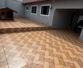 Venda - Residência - Rua Tapejara 87 - Parigot de Souza