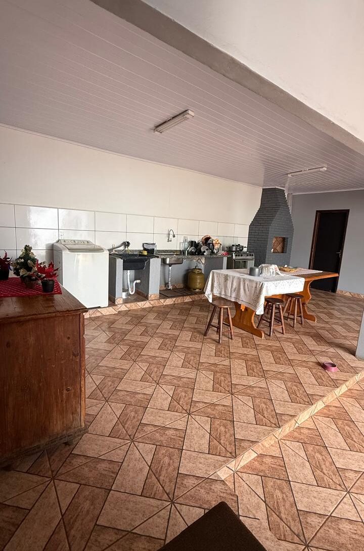 Espaço com churrasqueira