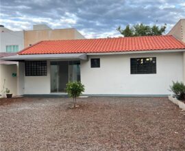 Venda - Residência - Rua Apolônia Staniszewski, 728 - Jd. Copacabana II